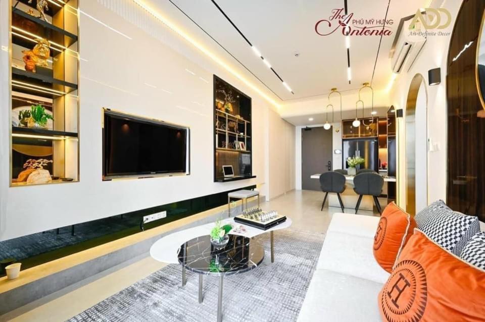 Convinia Luxury The Peak Midtown Ho Chi Minh City